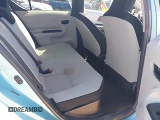 2013 Toyota Prius One z VIN JTDKDTB3XD1045937, wystawiony jako IAAI lot #41862939 z przebiegiem 144 947 mil mil oraz . Historia ofert i sprzedaży dostępna na DreamBid. Obrazek 8.