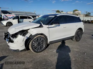 2022 Lincoln Corsair Reserve z VIN 5LMCJ2C93NUL01466, wystawiony jako Copart lot #80136024 z przebiegiem 33 499 mil mil oraz Szkoda całkowita • Salvage title. Historia ofert i sprzedaży dostępna na DreamBid. Obrazek 1.