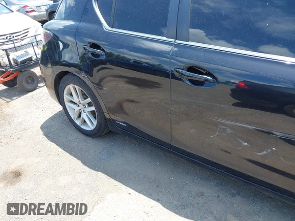 2014 Lexus CT 200h with VIN JTHKD5BH7E2177622, listed as a IAAI auction lot 42763328 with 194,220 mi miles and . Bid and sale history available at DreamBid. Image 18.