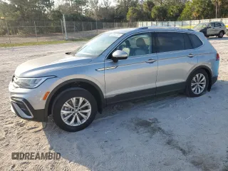 2022 Volkswagen Tiguan SE with VIN 3VV3B7AX5NM021041, listed as a Copart auction lot 43694705 with 19,724 mi miles and Salvage Title. Bid and sale history available at DreamBid. Image 1.