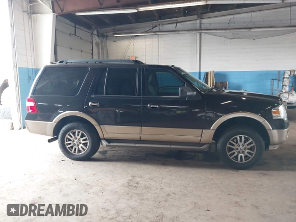 2013 Ford Expedition XLT z VIN 1FMJU1H54DEF63913, wystawiony jako IAAI lot #42195953 z przebiegiem 216 030 mil mil oraz . Historia ofert i sprzedaży dostępna na DreamBid. Obrazek 13.