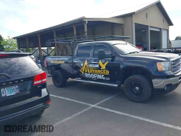 2013 GMC Sierra 2500HD SLT z VIN 1GT121E8XDF139591, wystawiony jako IAAI lot #42225842 z przebiegiem 258 198 mil mil oraz . Historia ofert i sprzedaży dostępna na DreamBid. Obrazek 14.