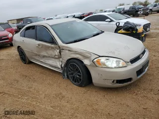 2012 Chevrolet Impala Police Police with VIN 2G1WD5E32C1154872, listed as a Copart auction lot 81552494 with 208,430 mi miles and Salvage Title. Bid and sale history available at carsss.com. Image 4.