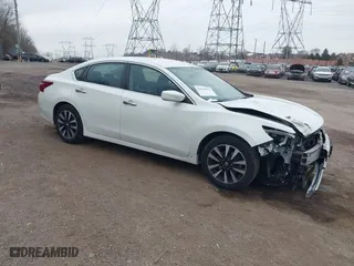 2018 Nissan Altima 2.5 SL with VIN 1N4AL3AP5JC199495, listed as a IAAI auction lot 41665962 with 136,814 mi miles. Bid and sale history available at carsss.com. Image 1.