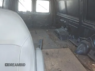 2004 Ford Econoline Cargo z VIN 1FTNE24L64HA94495, wystawiony jako IAAI lot #42294791 z przebiegiem 139 453 mil mil oraz . Historia ofert i sprzedaży dostępna na DreamBid. Obrazek 8.