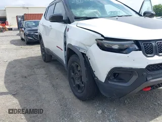2024 Jeep Compass Trailhawk with VIN 3C4NJDDN2RT602771, listed as a IAAI auction lot 42462793 with 25,152 mi miles and . Bid and sale history available at DreamBid. Image 6.