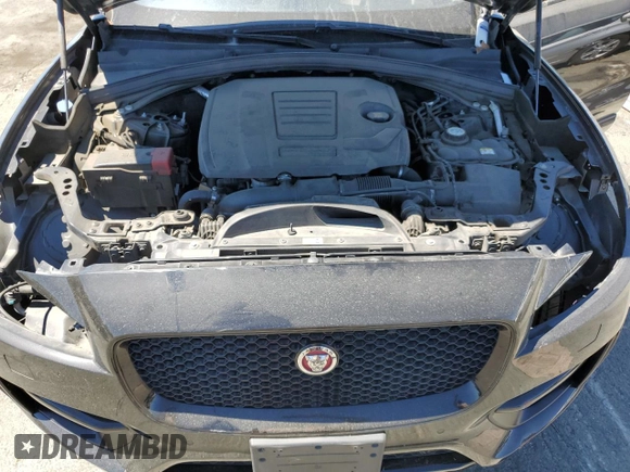 2018 Jaguar F-Pace 30t R-Sport with VIN SADCL2GX4JA329965, listed as a Copart auction lot 67172964 with 87,060 mi miles and Salvage title. Bid and sale history available at DreamBid. Image 14.