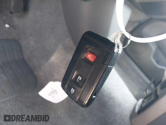 2007 Toyota Prius with VIN JTDKB20U877085818, listed as a IAAI auction lot 42009652 with 192,082 mi miles and . Bid and sale history available at DreamBid. Image 11.