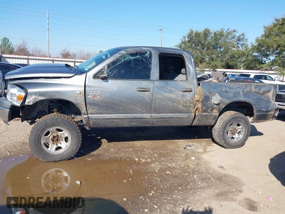 2007 Dodge Ram 2500 SLT with VIN 1D7KS28C87J525315, listed as a IAAI auction lot 41578896 with 253,306 mi miles. Bid and sale history available at carsss.com. Image 6.