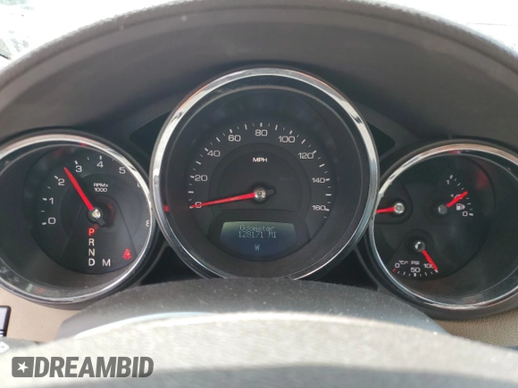 2008 Cadillac CTS RWD z VIN 1G6DV57V380157988, wystawiony jako Copart lot #55927515 z przebiegiem 128 171 mil mil oraz Czysty tytuł • Clean title. Historia ofert i sprzedaży dostępna na DreamBid. Obrazek 9.