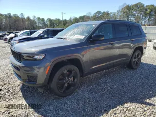 2023 Jeep Grand Cherokee Laredo z VIN 1C4RJJAG7P8856641, wystawiony jako Copart lot #46940875 z przebiegiem 72 302 mil mil oraz Szkoda całkowita • Salvage title. Historia ofert i sprzedaży dostępna na DreamBid. Obrazek 1.