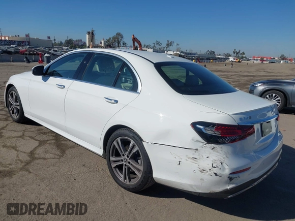 2022 Mercedes-Benz E-Class E 350 with VIN W1KZF8DB2NB080239, listed as a IAAI auction lot 41637690 with 21,587 mi miles. Bid and sale history available at carsss.com. Image 3.