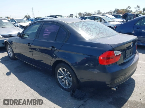 2006 BMW 3 Series 325i with VIN WBAVB13506KX64969, listed as a IAAI auction lot 41965728 with 134,858 mi miles. Bid and sale history available at carsss.com. Image 3.