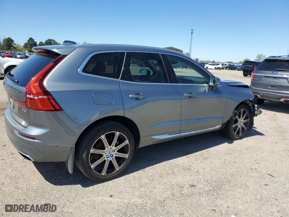 2021 Volvo XC60 Inscription with VIN YV4102DL0M1784035, listed as a Copart auction lot 48709295 with 31,255 mi miles and Salvage Title. Bid and sale history available at carsss.com. Image 3.