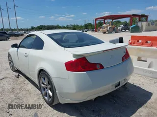 2004 Infiniti G35 Coupe w/Leather with VIN JNKCV54E64M812708, listed as a IAAI auction lot 42006119 with 170,543 mi miles. Bid and sale history available at carsss.com. Image 3.