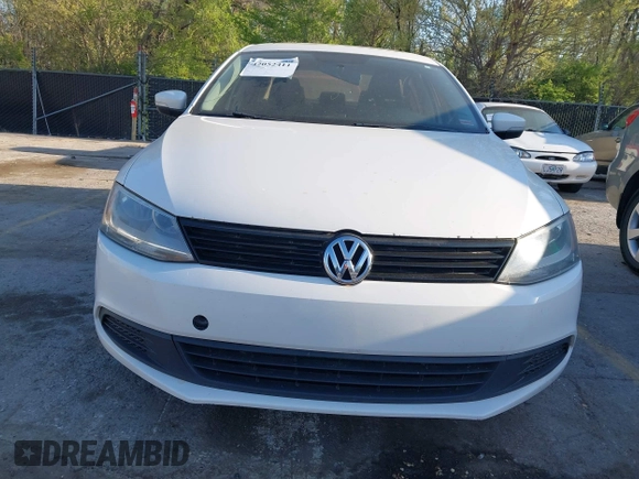 2012 Volkswagen Jetta Sedan SE w/Convenience & Sunroof with VIN 3VWDX7AJ4CM386885, listed as a IAAI auction lot 42052411 with 328,232 mi miles. Bid and sale history available at carsss.com. Image 6.