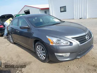 2015 Nissan Altima S with VIN 1N4AL3AP1FN324035, listed as a IAAI auction lot 42005278 with 211,529 mi miles and . Bid and sale history available at carsss.com. Image 1.