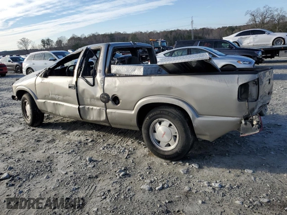 2002 GMC Sonoma SL Fleet with VIN 1GTCS19W528243358, listed as a Copart auction lot 88066065 with Not Provided miles and Salvage Title. Bid and sale history available at carsss.com. Image 2.