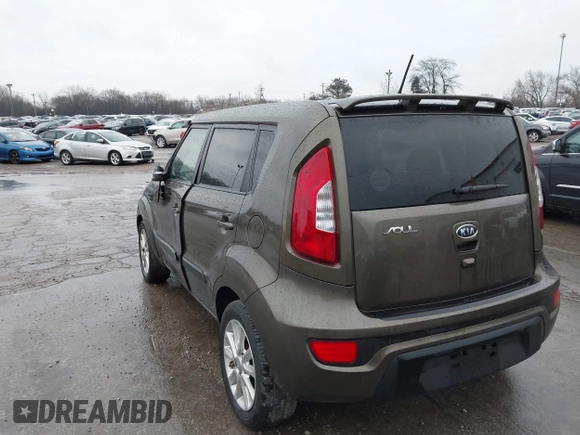 2012 Kia Soul + with VIN KNDJT2A67C7426869, listed as a IAAI auction lot 41941698 with 117,815 mi miles. Bid and sale history available at carsss.com. Image 3.