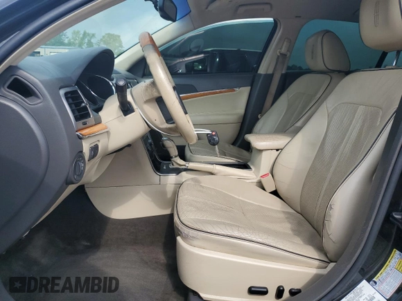 2010 Lincoln MKZ with VIN 3LNHL2GC9AR624253, listed as a Copart auction lot 54402745 with 164,974 mi miles and Salvage title. Bid and sale history available at DreamBid. Image 7.