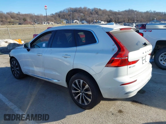 2023 Volvo XC60 Plus Bright Theme with VIN YV4L12DE9P1357707, listed as a IAAI auction lot 41413921 with 14,888 mi miles. Bid and sale history available at carsss.com. Image 15.