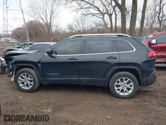 2016 Jeep Cherokee 75th Anniversary with VIN 1C4PJMCB7GW163641, listed as a IAAI auction lot 41743483 with 155,402 mi miles. Bid and sale history available at carsss.com. Image 15.