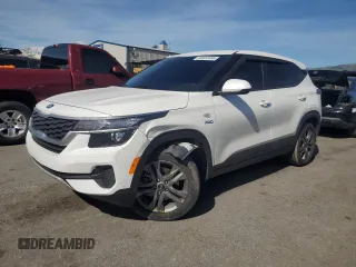 2021 Kia Seltos LX with VIN KNDEPCAA5M7233184, listed as a Copart auction lot 50553495 with 34,191 mi miles and Salvage Title. Bid and sale history available at carsss.com. Image 1.