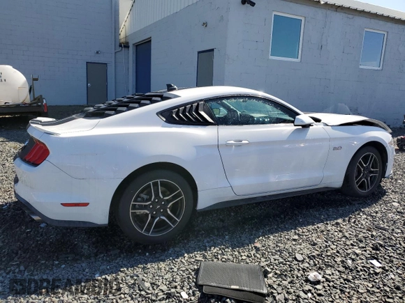 2021 Ford Mustang GT z VIN 1FA6P8CF5M5118306, wystawiony jako Copart lot #52409455 z przebiegiem 16 033 mil mil oraz Szkody całkowita. Historia ofert i sprzedaży dostępna na DreamBid. Obrazek 3.