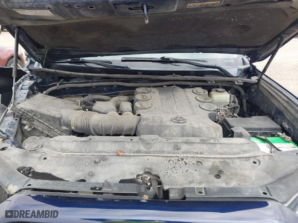 2019 Toyota 4Runner SR5 with VIN JTEBU5JR3K5722863, listed as a IAAI auction lot 41578713 with 109,723 mi miles. Bid and sale history available at carsss.com. Image 10.