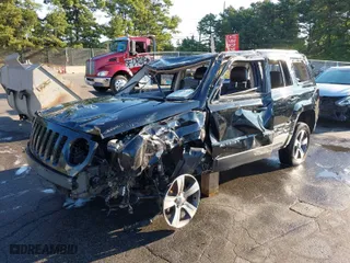 2016 Jeep Patriot High Altitude Edition with VIN 1C4NJRFB9GD585910, listed as a IAAI auction lot 40204837 with 122,415 mi miles. Bid and sale history available at carsss.com. Image 6.