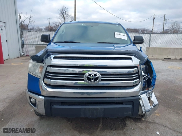 2017 Toyota Tundra 4WD SR5 with VIN 5TFDW5F13HX661540, listed as a IAAI auction lot 41865611 with 177,243 mi miles. Bid and sale history available at carsss.com. Image 13.