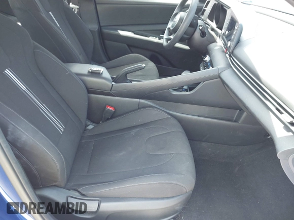 2023 Hyundai Elantra SEL z VIN 5NPLM4AG0PH117112, wystawiony jako IAAI lot #42311209 z przebiegiem 20 223 mil mil oraz . Historia ofert i sprzedaży dostępna na DreamBid. Obrazek 5.
