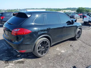 2013 Porsche Cayenne с VIN WP1AA2A21DLA02081, выставлен на аукционе IAAI как лот 42559417 с пробегом 81 413 миль миль и . История ставок и продаж доступна на DreamBid. Изображение 4.