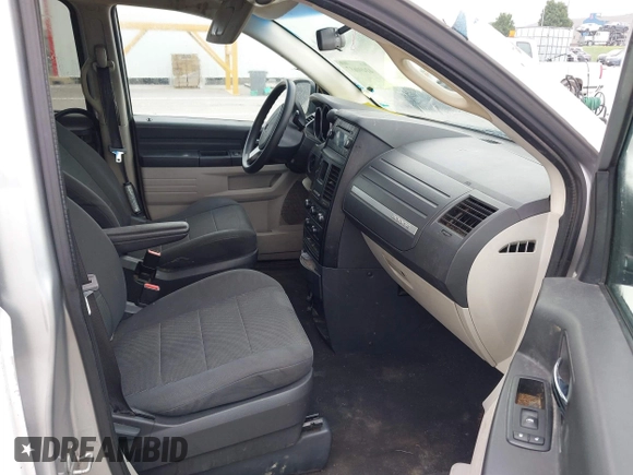 2009 Dodge Grand Caravan SE with VIN 1D8HN44E49B511845, listed as a IAAI auction lot 42490697 with 379,412 mi miles and . Bid and sale history available at DreamBid. Image 5.