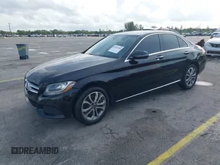 2018 Mercedes-Benz C 300 z VIN 55SWF4KB8JU251817, wystawiony jako IAAI lot #42482900 z przebiegiem 76 248 mil mil oraz . Historia ofert i sprzedaży dostępna na DreamBid. Obrazek 17.