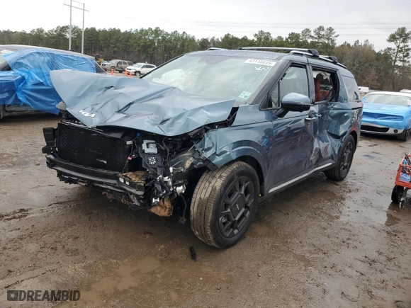 2025 Kia Carnival SX with VIN KNDNE5K39S6478557, listed as a Copart auction lot 43118615 with 165 mi miles and Salvage Title. Bid and sale history available at carsss.com. Image 1.