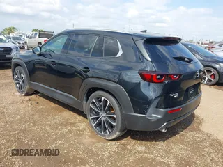 2023 Mazda CX-50 S Premium Plus с VIN 7MMVABEM0PN138970, выставлен на аукционе IAAI как лот 42017075 с пробегом 35 691 миль миль и . История ставок и продаж доступна на DreamBid. Изображение 3.