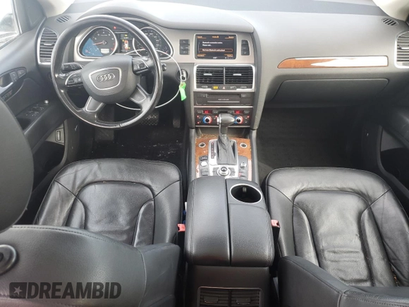 2014 Audi Q7 3.0T Premium Plus with VIN WA1LGAFE5ED010082, listed as a Copart auction lot 45519515 with 129,781 mi miles and Salvage Title. Bid and sale history available at carsss.com. Image 8.