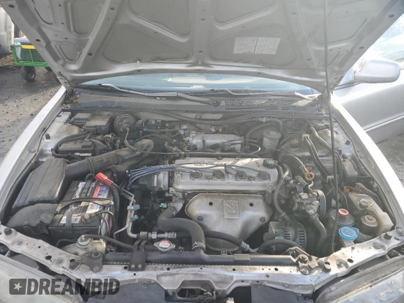 1996 Honda Accord EX with VIN 1HGCD5655TA161445, listed as a Copart auction lot 82195004 with 192,130 mi miles and Salvage Title. Bid and sale history available at DreamBid. Image 11.