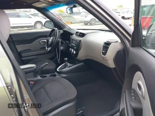 2016 Kia Soul with VIN KNDJN2A22G7250522, listed as a IAAI auction lot 41839460 with 141,825 mi miles. Bid and sale history available at carsss.com. Image 5.