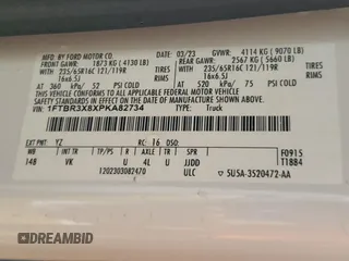 2023 Ford Transit Cargo z VIN 1FTBR3X8XPKA82734, wystawiony jako Copart lot #57962415 z przebiegiem 53 505 mil mil oraz Tytuł czysty. Historia ofert i sprzedaży dostępna na DreamBid. Obrazek 14.