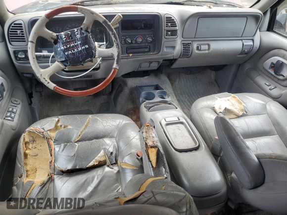 1998 Chevrolet Suburban with VIN 1GNEC16R6WJ357136, listed as a Copart auction lot 62788285 with 3,593,212 mi miles and Clean title. Bid and sale history available at DreamBid. Image 8.