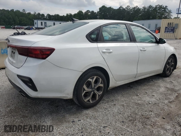 2021 Kia Forte LXS z VIN 3KPF24AD7ME312374, wystawiony jako Copart lot #59405995 z przebiegiem 111 897 mil mil oraz Czysty tytuł • Clean title. Historia ofert i sprzedaży dostępna na DreamBid. Obrazek 3.