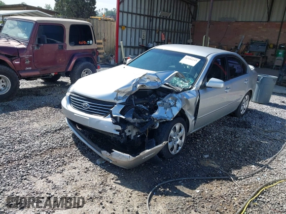 2008 Kia Optima LX z VIN KNAGE123385225909, wystawiony jako IAAI lot #42184219 z przebiegiem 118 300 mil mil oraz . Historia ofert i sprzedaży dostępna na DreamBid. Obrazek 17.