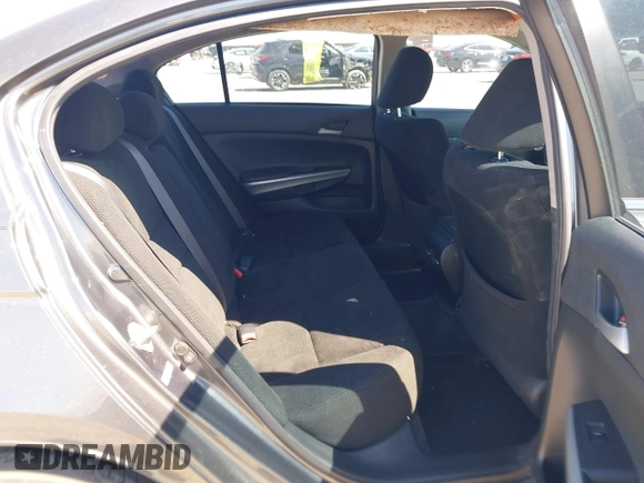 2010 Honda Accord EX z VIN 1HGCP2F74AA000833, wystawiony jako IAAI lot #42324357 z przebiegiem 117 590 mil mil oraz . Historia ofert i sprzedaży dostępna na DreamBid. Obrazek 8.