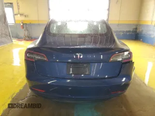 2022 Tesla Model 3 with VIN 5YJ3E1EA6NF369198, listed as a Copart auction lot 55362895 with 85,860 mi miles and Clean Title. Bid and sale history available at DreamBid. Image 6.