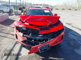 2020 Chevrolet Camaro 1LS z VIN 1G1FB1RX2L0122611, wystawiony jako IAAI lot #41835572 z przebiegiem 111 175 mil mil oraz . Historia ofert i sprzedaży dostępna na DreamBid. Obrazek 12.