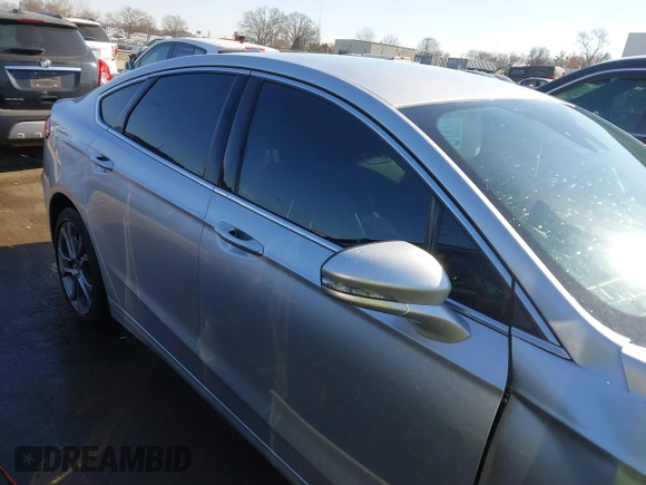 2019 Ford Fusion SEL with VIN 3FA6P0CD5KR270726, listed as a IAAI auction lot 41632088 with 131,820 mi miles. Bid and sale history available at carsss.com. Image 13.