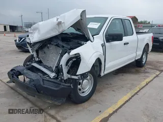 2022 Ford F-150 XL z VIN 1FTEX1CB1NKD70793, wystawiony jako IAAI lot #42189042 z przebiegiem 12 339 mil mil oraz . Historia ofert i sprzedaży dostępna na DreamBid. Obrazek 22.