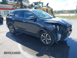 2019 Kia Sorento EX V6 with VIN 5XYPH4A55KG457294, listed as a IAAI auction lot 41641756 with 104,388 mi miles. Bid and sale history available at carsss.com. Image 1.